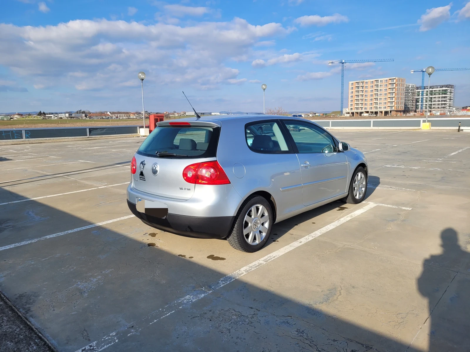 VW Golf 5, снимка 3 - Автомобили и джипове - 56416211