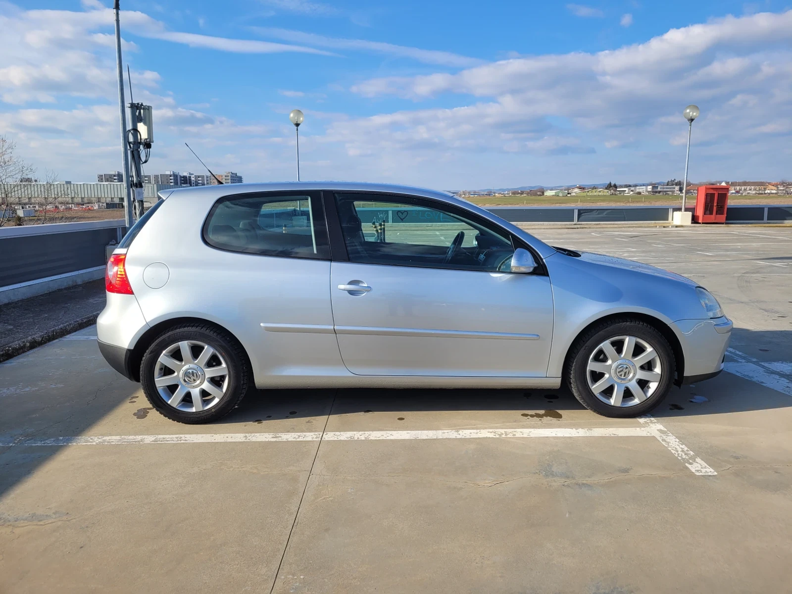 VW Golf 5, снимка 2 - Автомобили и джипове - 56416211
