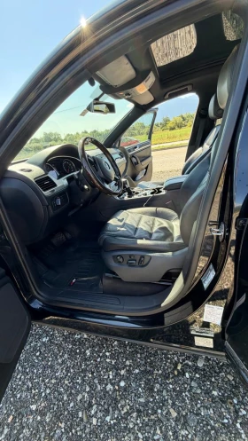 VW Touareg Executive Total Black, снимка 10