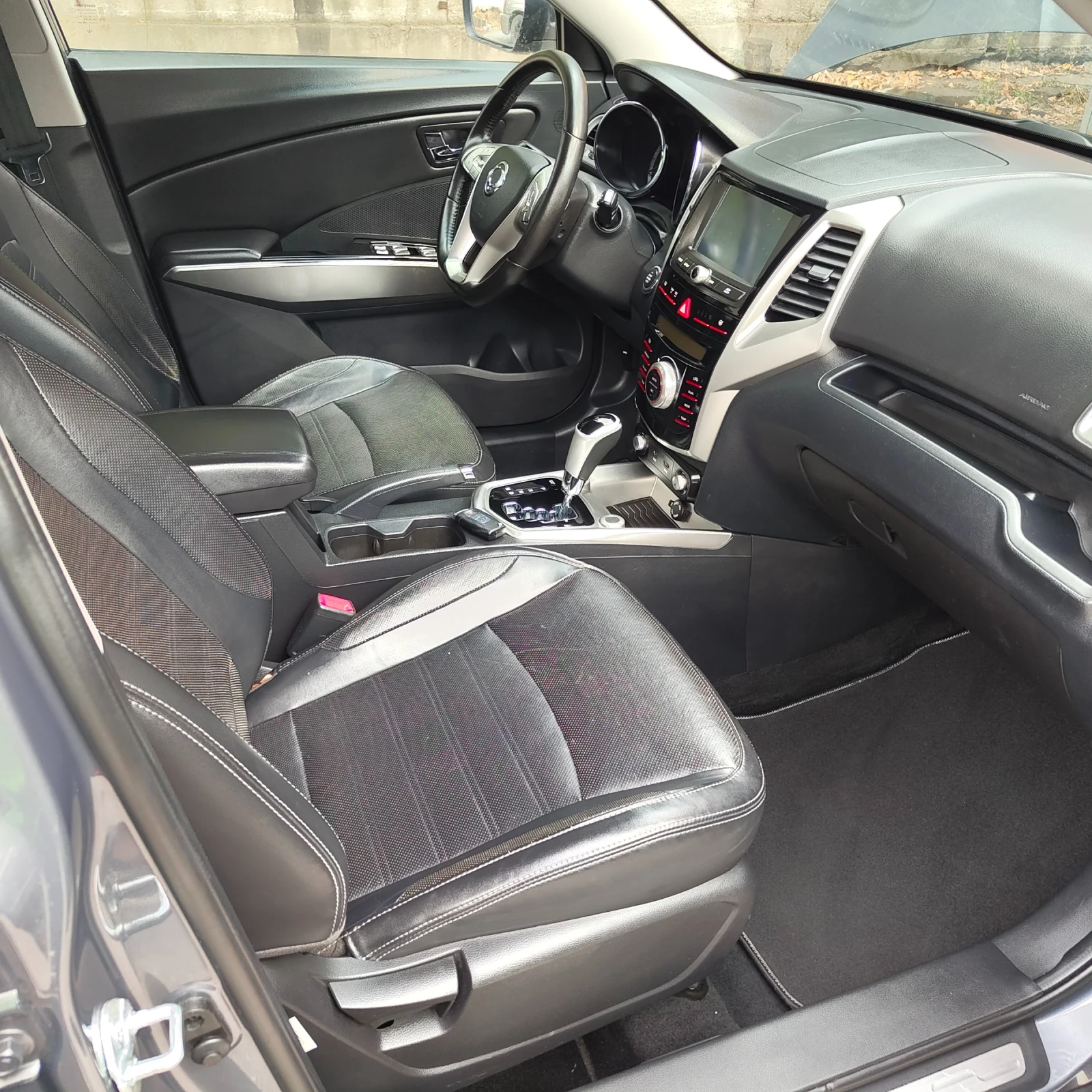 SsangYong Tivoli Автоматик - изображение 6