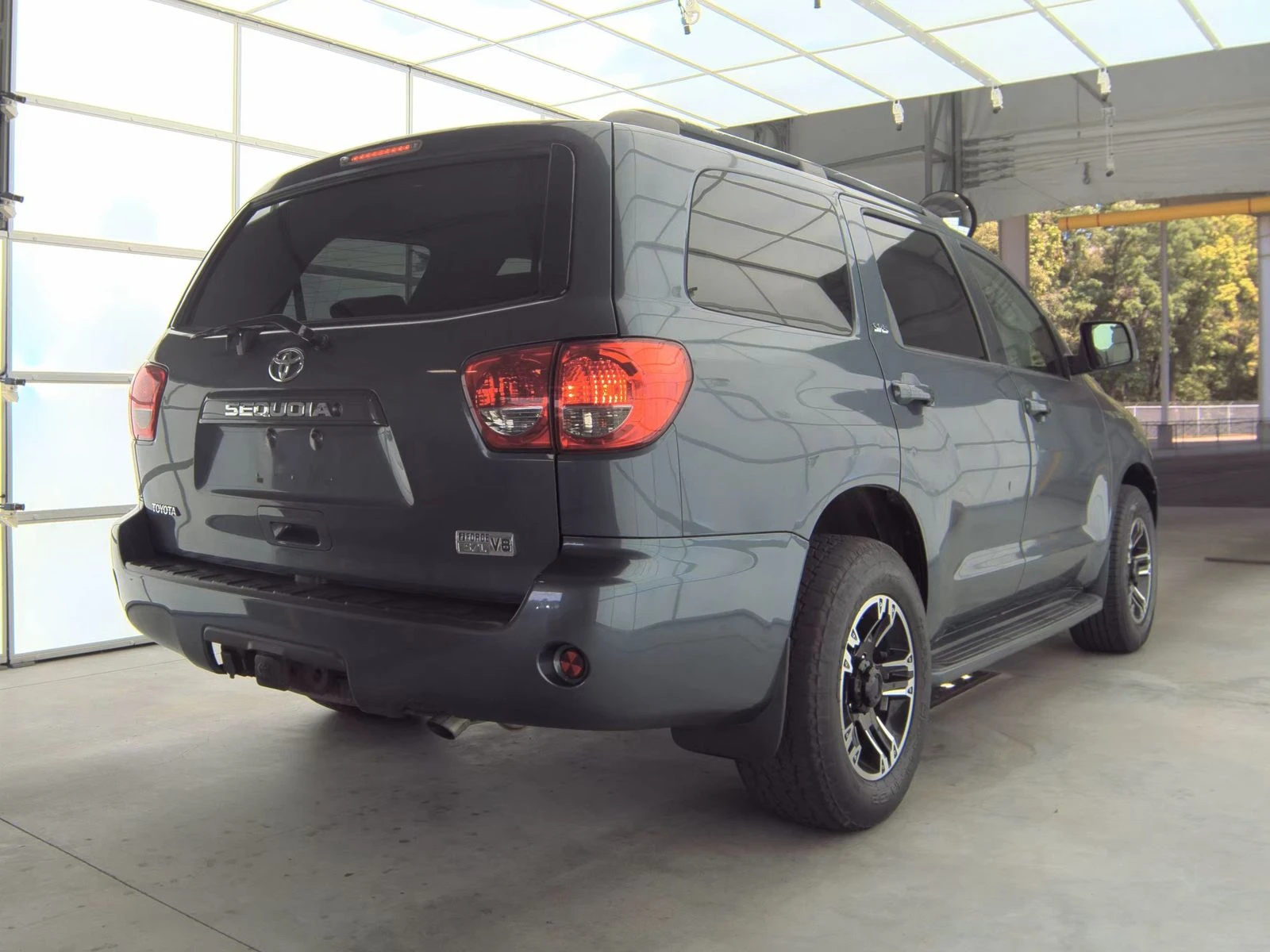Toyota Sequoia 5.7* V8* ПОДГРЕВ* КАМЕРА* КЕЙЛЕС*  - изображение 2
