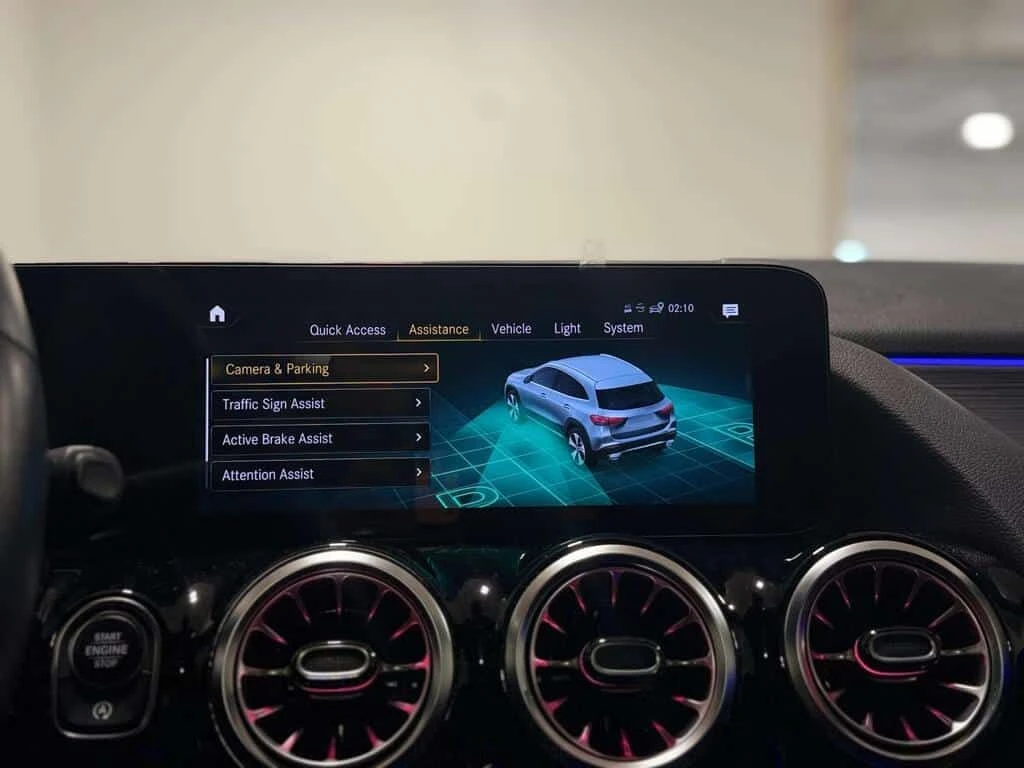 Mercedes-Benz GLC 250 AMG Line * 4matic * Фиксирана цена до БГ * , снимка 14 - Автомобили и джипове - 53808700