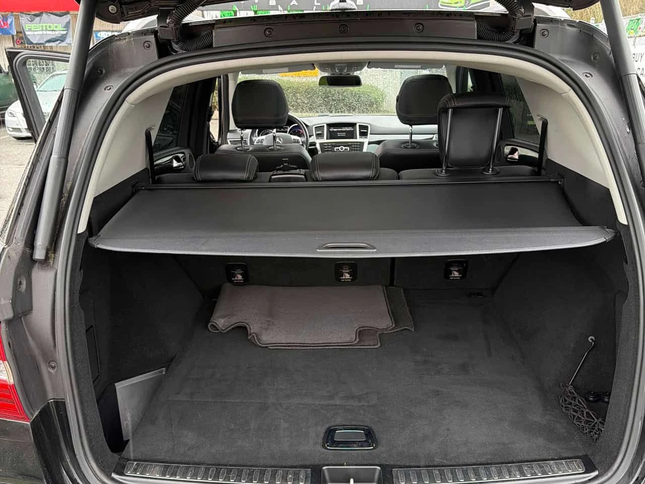 Mercedes-Benz ML 350 BlueTEC/CARFAX/ПОДГРЕВИ/ПАНОРАМА, снимка 12 - Автомобили и джипове - 54034496