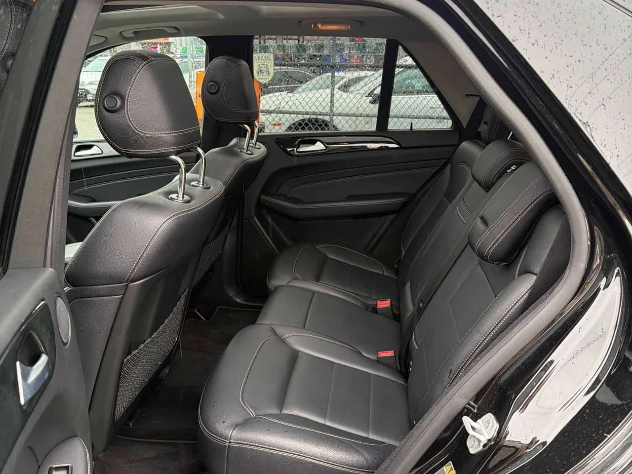 Mercedes-Benz ML 350 BlueTEC/CARFAX/ПОДГРЕВИ/ПАНОРАМА, снимка 10 - Автомобили и джипове - 54034496