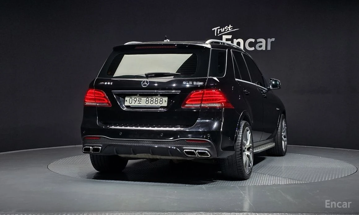 Mercedes-Benz GLE 63 AMG, снимка 4 - Автомобили и джипове - 54108168