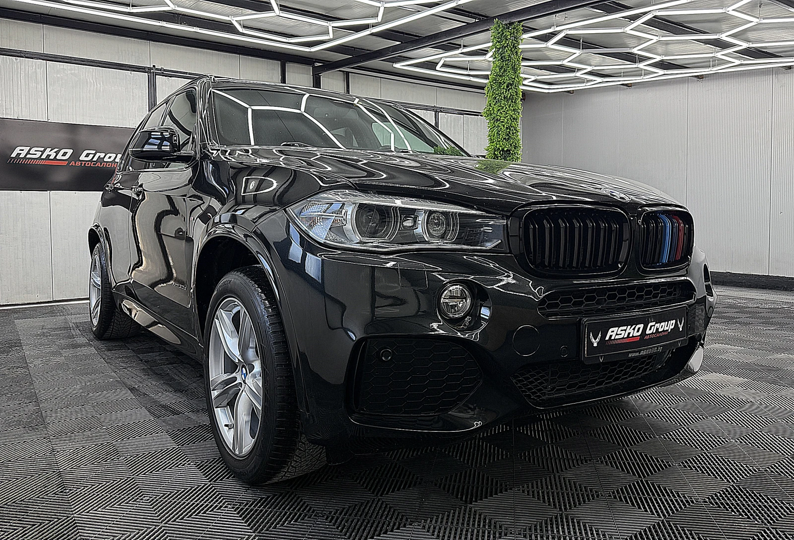 BMW X5 PANORAMA/M-paket/KeylessGo/СОБСТВЕН ЛИЗИНГ, снимка 3 - Автомобили и джипове - 54113783