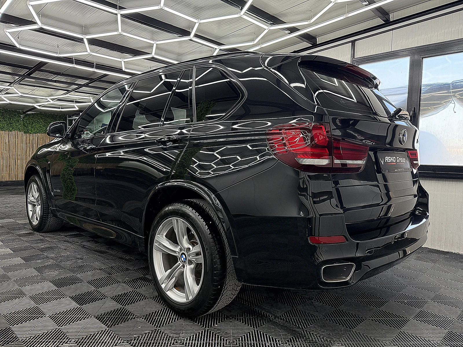 BMW X5 PANORAMA/M-paket/KeylessGo/СОБСТВЕН ЛИЗИНГ, снимка 4 - Автомобили и джипове - 54113783