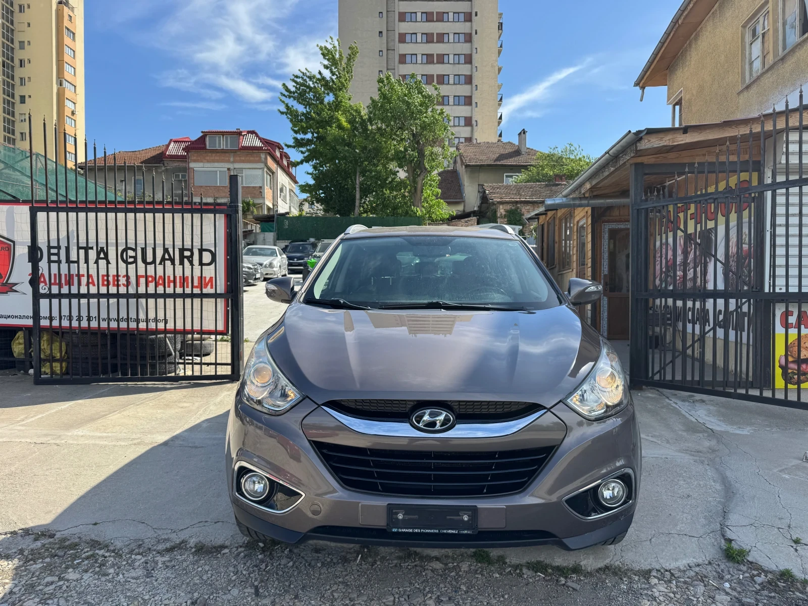 Hyundai IX35 2.0 I 4х4 Ръчка Швейцария ТОП, снимка 2 - Автомобили и джипове - 54721384