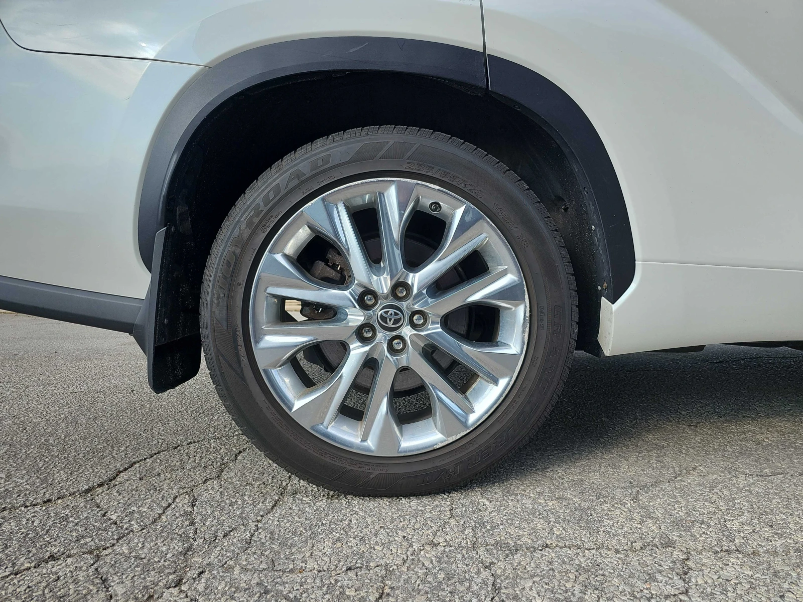 Toyota Highlander HYBRID LIMITED * 8 МЕСТЕН * AWD * CARFAX * , снимка 13 - Автомобили и джипове - 54805204