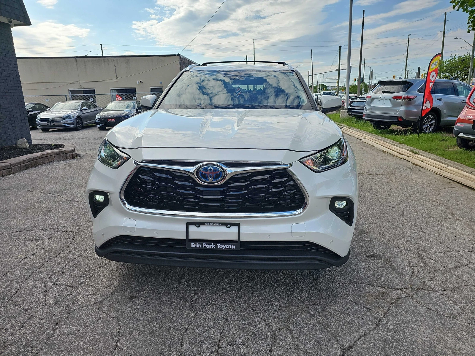 Toyota Highlander HYBRID LIMITED * 8 МЕСТЕН * AWD * CARFAX * , снимка 2 - Автомобили и джипове - 54805204