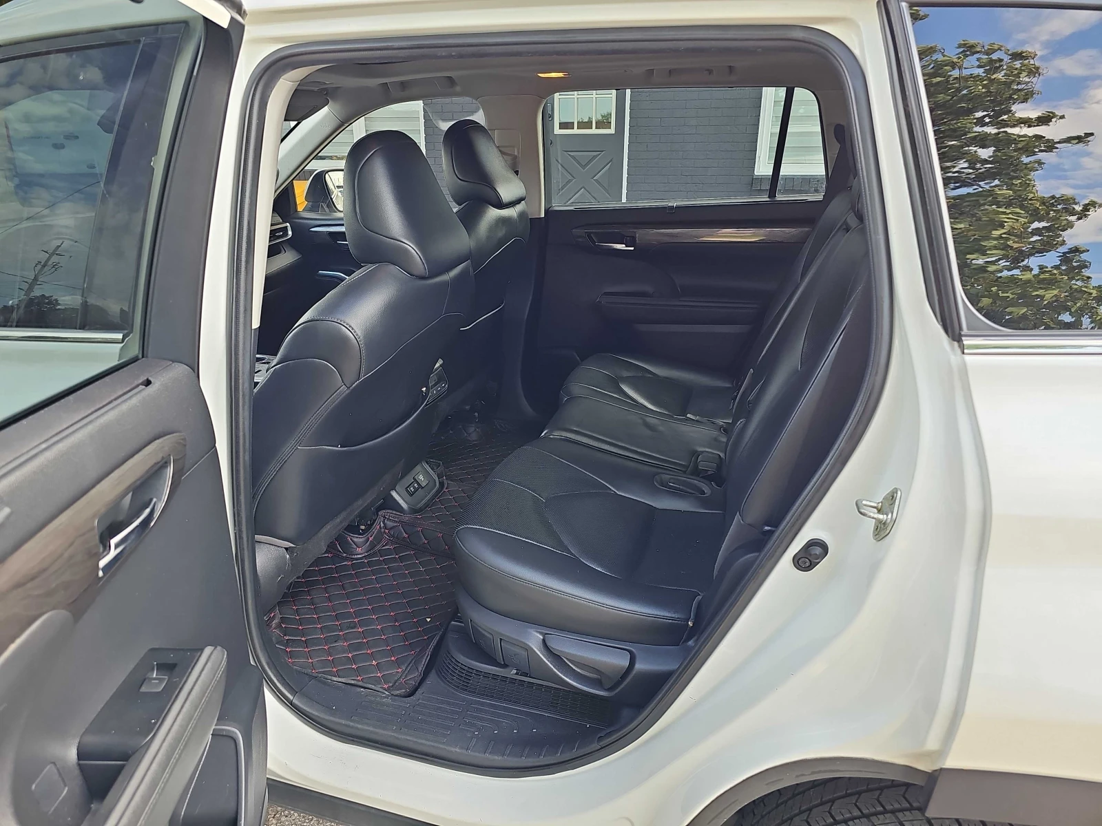 Toyota Highlander HYBRID LIMITED * 8 МЕСТЕН * AWD * CARFAX * , снимка 12 - Автомобили и джипове - 54805204