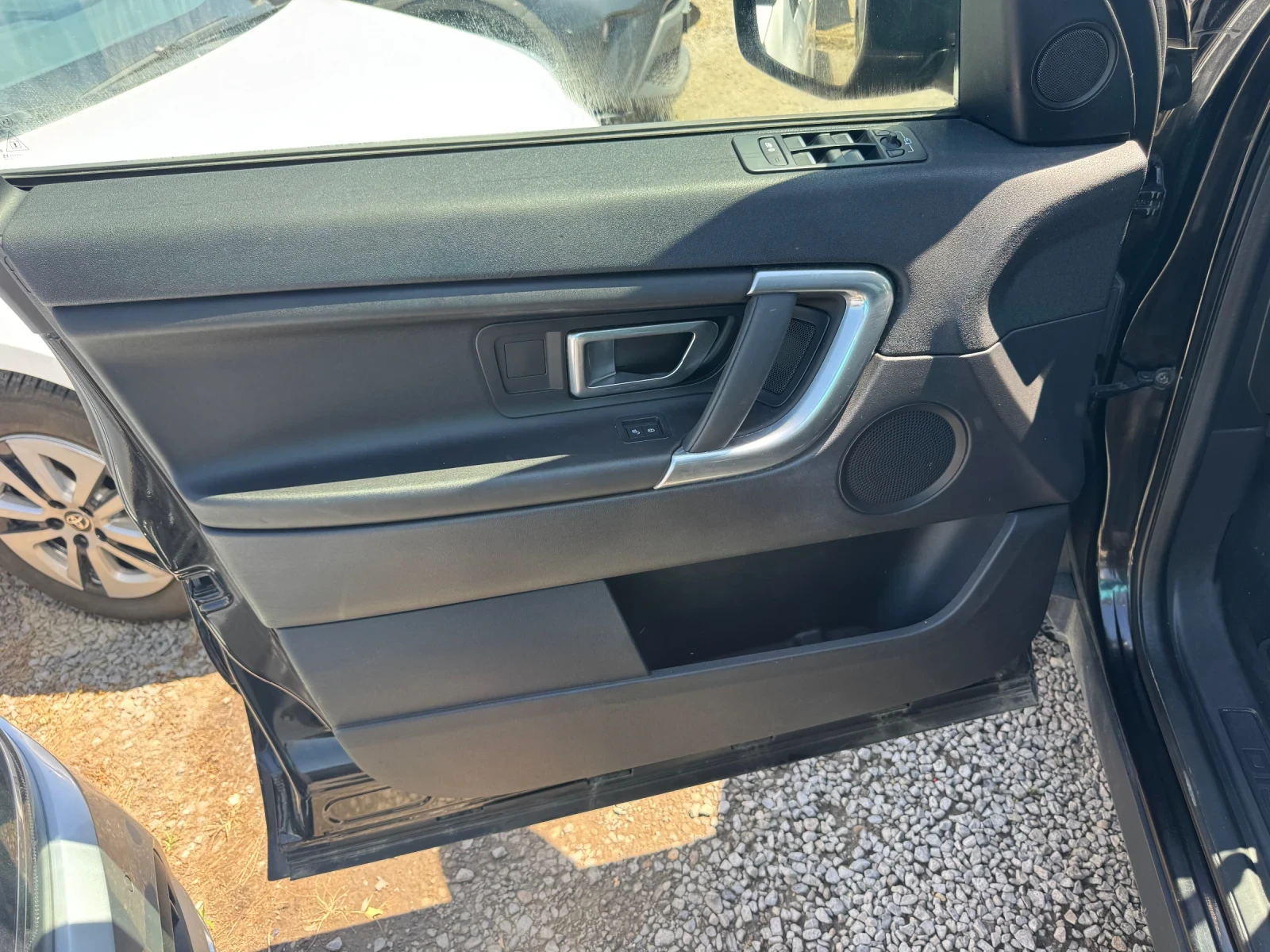Land Rover Discovery Sport 2.2TD 4x4 150hp* 6+ 1* КАМЕРА* NAVI* ЛИЗИНГ, снимка 7 - Автомобили и джипове - 55541067