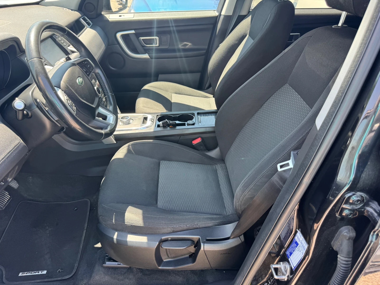 Land Rover Discovery Sport 2.2TD 4x4 150hp* 6+ 1* КАМЕРА* NAVI* ЛИЗИНГ, снимка 6 - Автомобили и джипове - 55541067