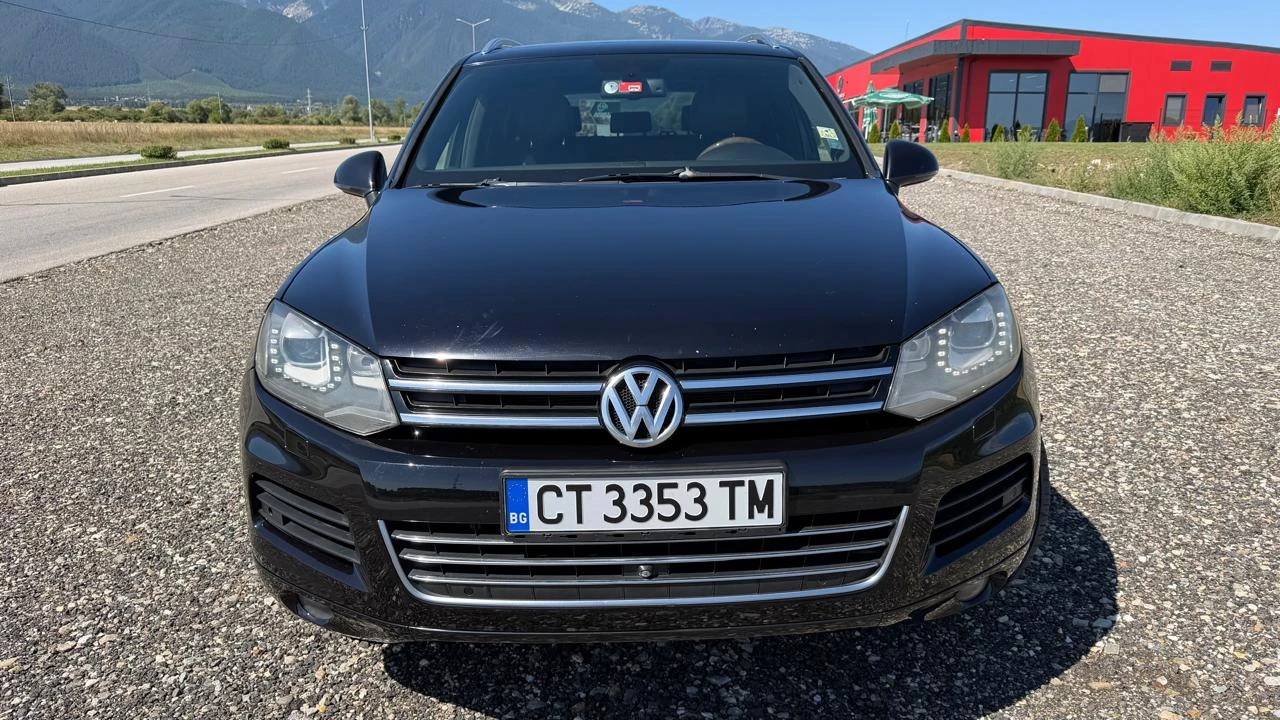 VW Touareg Executive Total Black, снимка 2 - Автомобили и джипове - 55787486