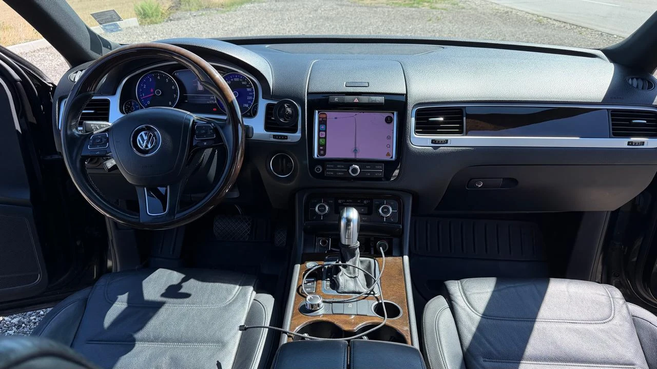 VW Touareg Executive Total Black, снимка 14 - Автомобили и джипове - 55787486