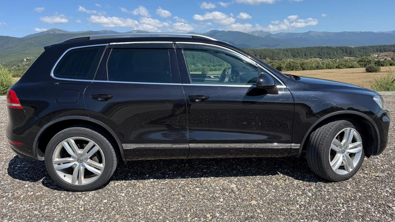 VW Touareg Executive Total Black, снимка 5 - Автомобили и джипове - 55787486