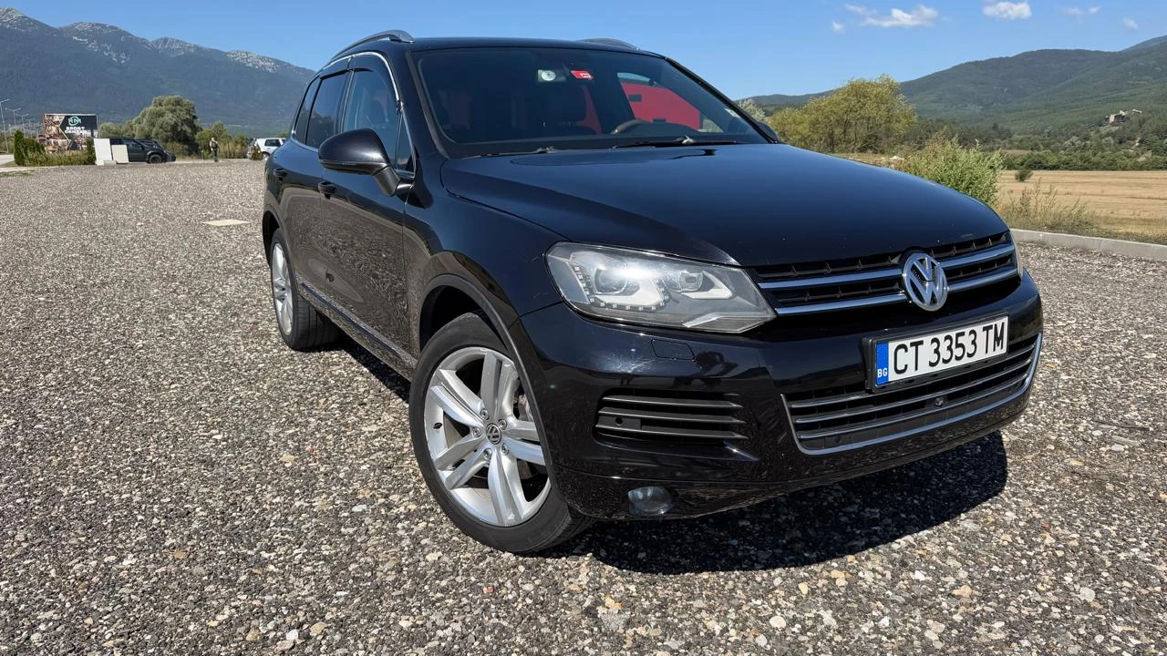 VW Touareg Executive Total Black
