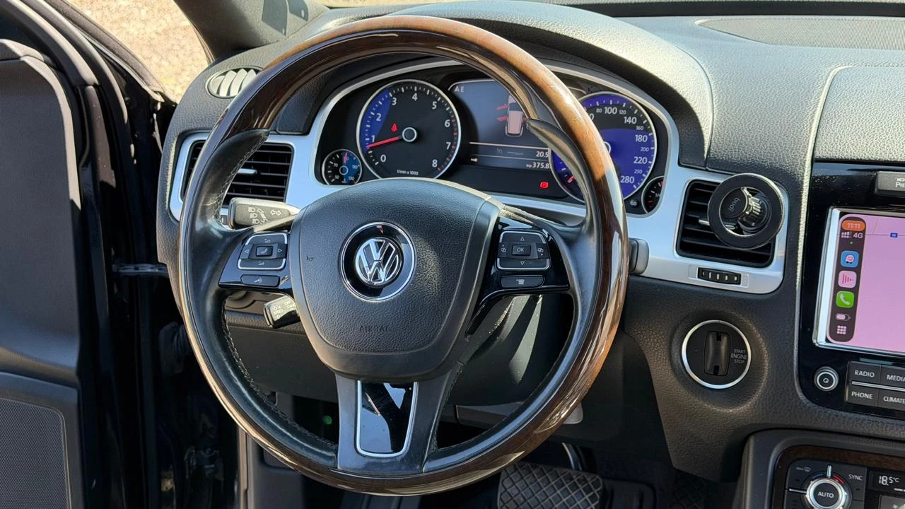 VW Touareg Executive Total Black, снимка 13 - Автомобили и джипове - 55787486