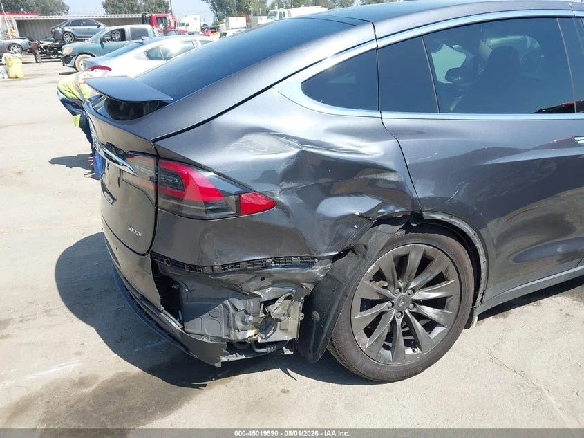 Tesla Model X 100D AWD, снимка 6 - Автомобили и джипове - 55893540