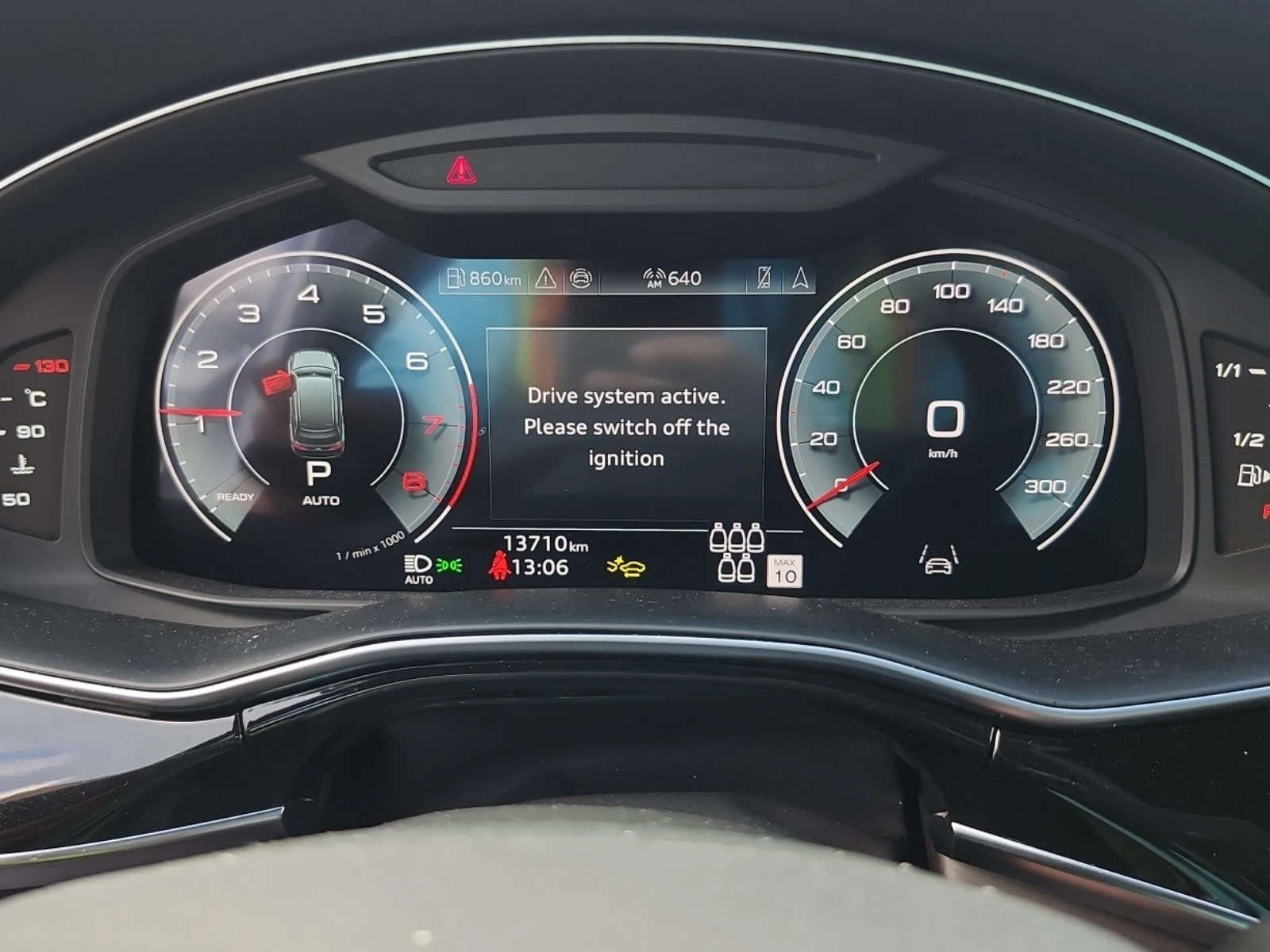 Audi Q7  S LINE PREMIUM PLUS / CARFAX , снимка 10 - Автомобили и джипове - 55899333