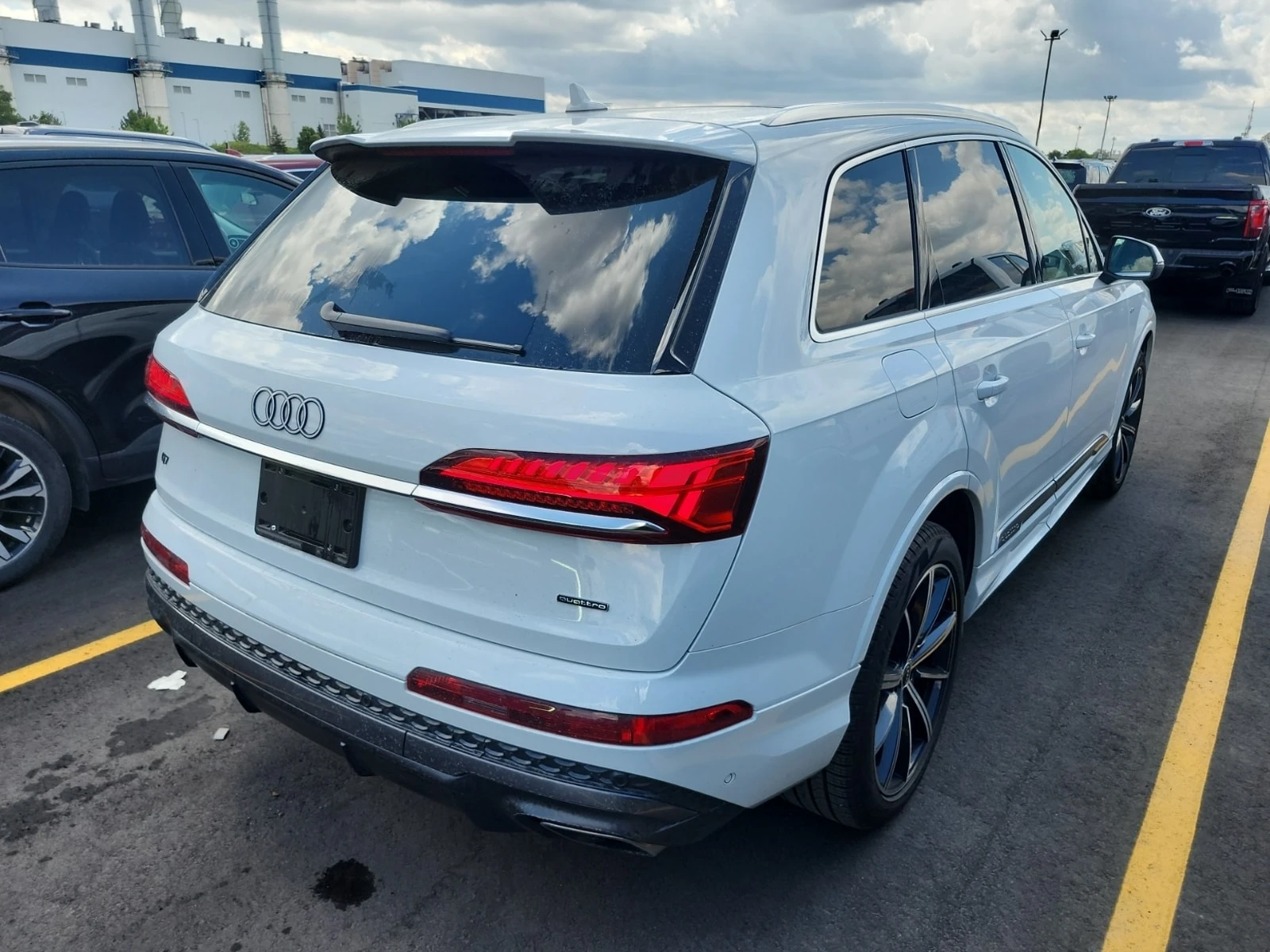 Audi Q7  S LINE PREMIUM PLUS / CARFAX , снимка 3 - Автомобили и джипове - 55899333