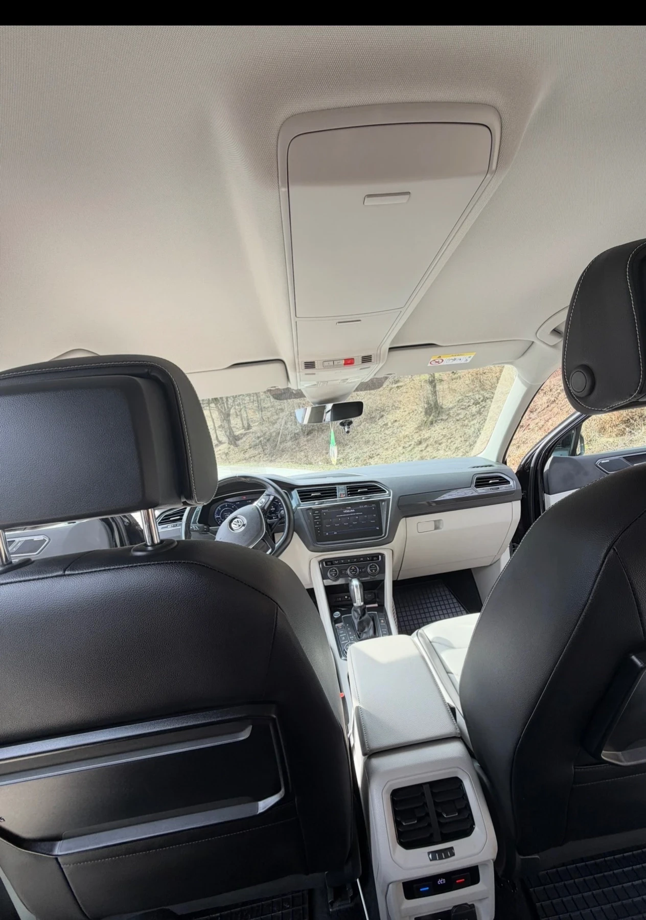 VW Tiguan, снимка 9 - Автомобили и джипове - 55942239