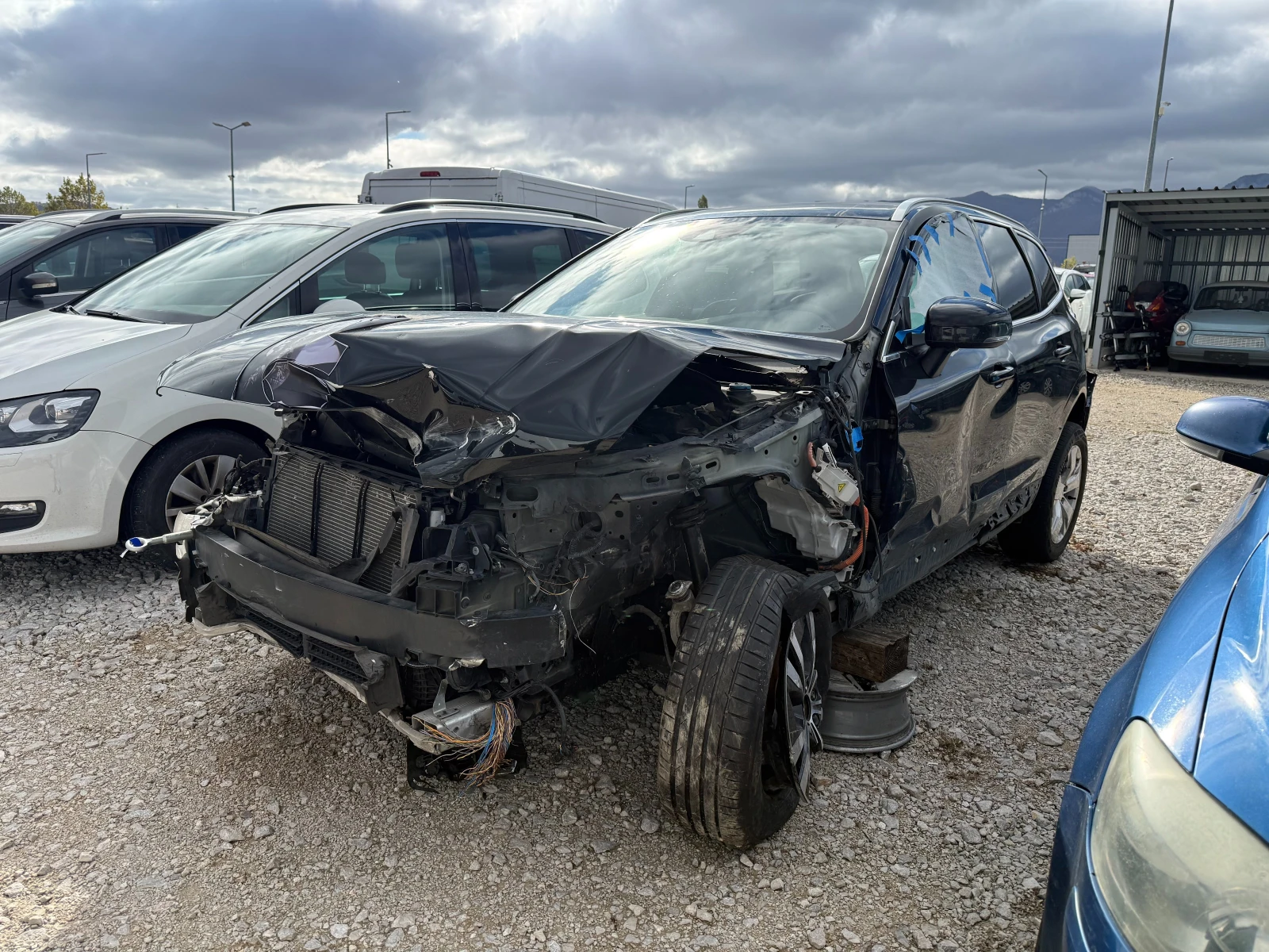 Volvo XC60 УДАРЕНА , снимка 7 - Автомобили и джипове - 56683021