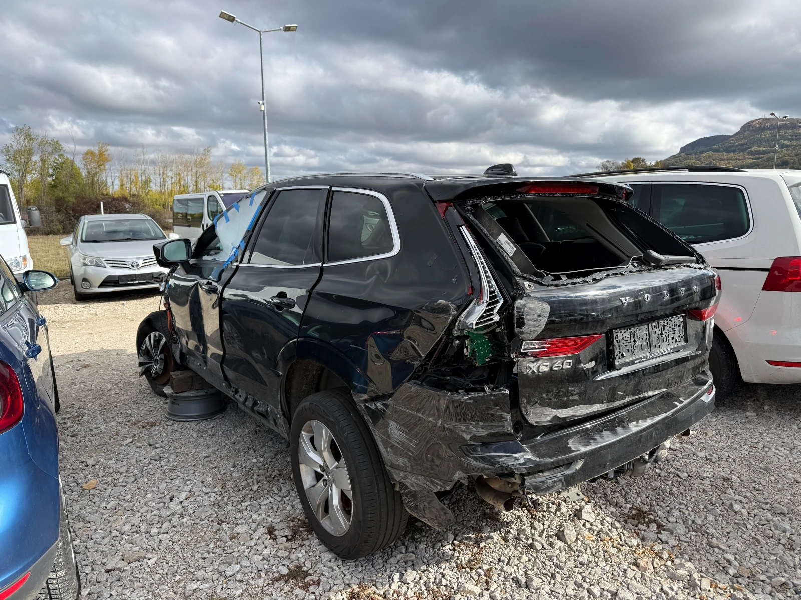 Volvo XC60 УДАРЕНА , снимка 5 - Автомобили и джипове - 56683021