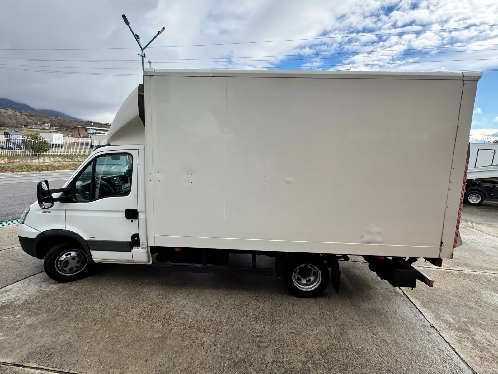 Iveco Daily 3.0HPI* 35c15* Падащ борд* Климатик - изображение 6