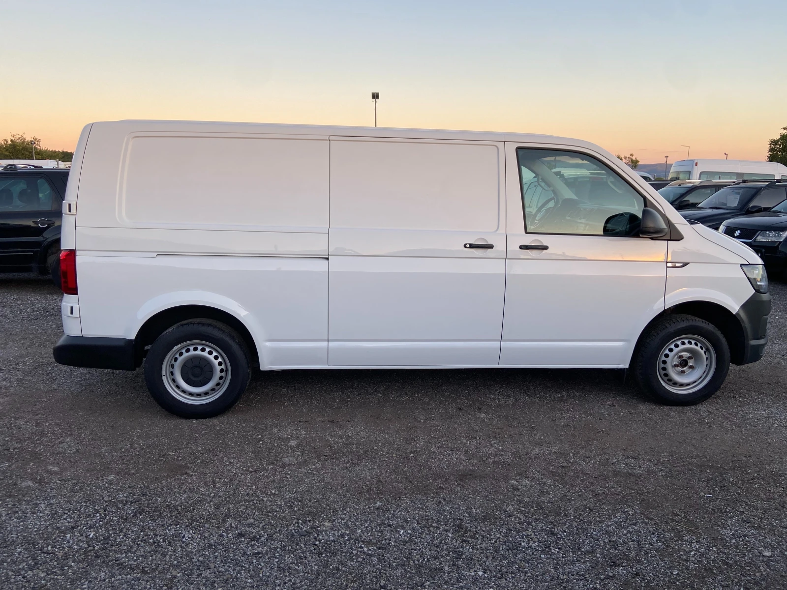 VW Transporter T6 2.0 МАКСИ БАЗА - изображение 6