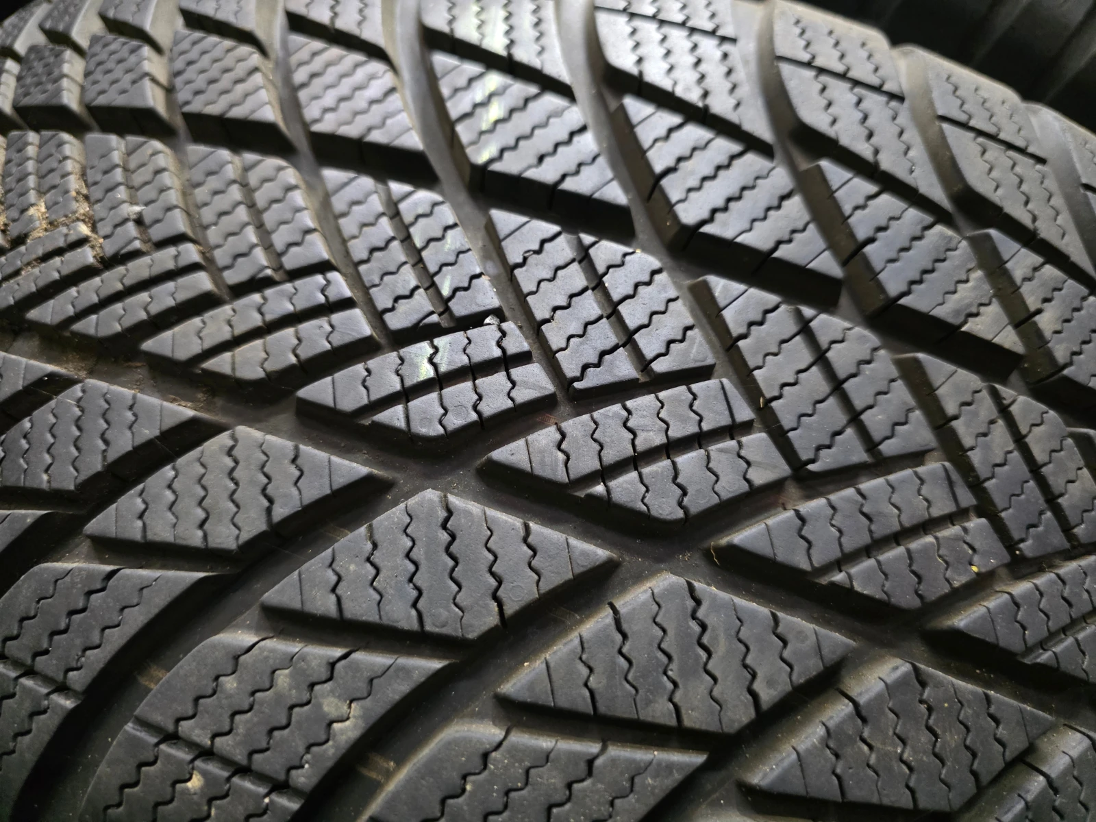 ���� 225/60R17 | Mobile.bg � ����������� 5