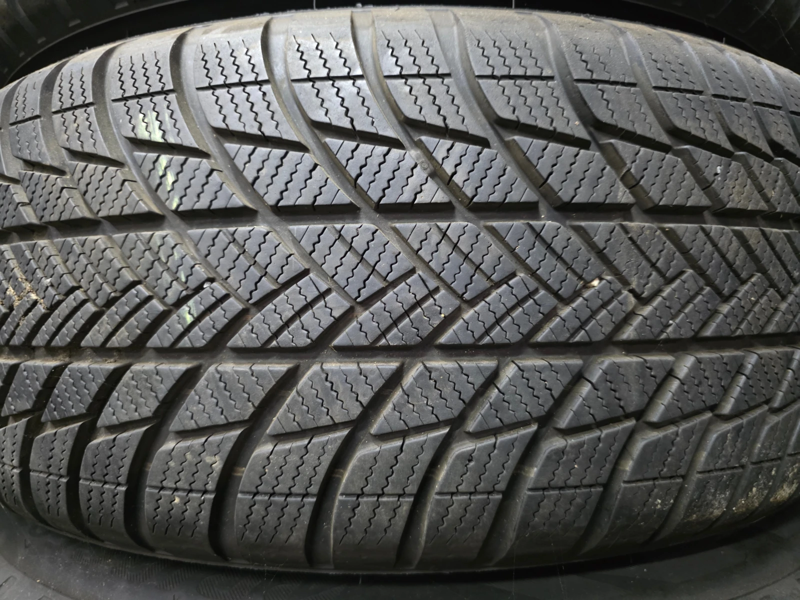 ���� 225/60R17 | Mobile.bg � ����������� 2