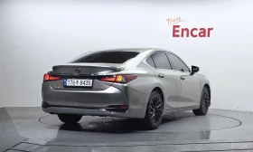 Lexus ES 300 * 300h* HYBRID* ПОДГРЕВ* ОБДУХВАНЕ* HEAD-UP* ШИБИД, снимка 2