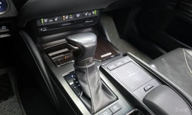 Lexus ES 300 * 300h* HYBRID* ПОДГРЕВ* ОБДУХВАНЕ* HEAD-UP* ШИБИД, снимка 9