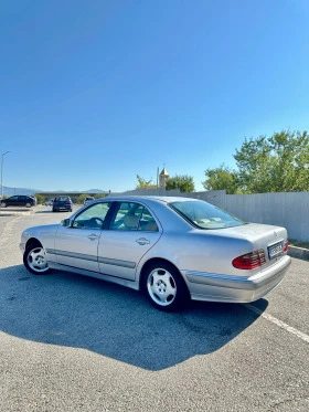 Mercedes-Benz E 220, снимка 8