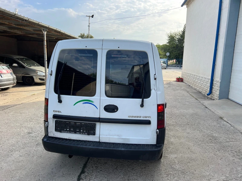 Opel Combo 1.3 M-JET 2006г., снимка 6 - Автомобили и джипове - 47293397