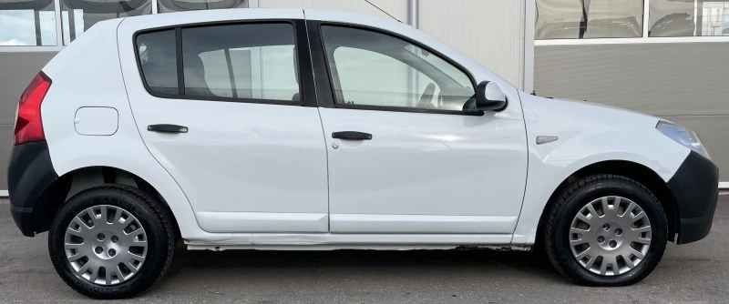 Dacia Sandero 1.4, снимка 6 - Автомобили и джипове - 46082804