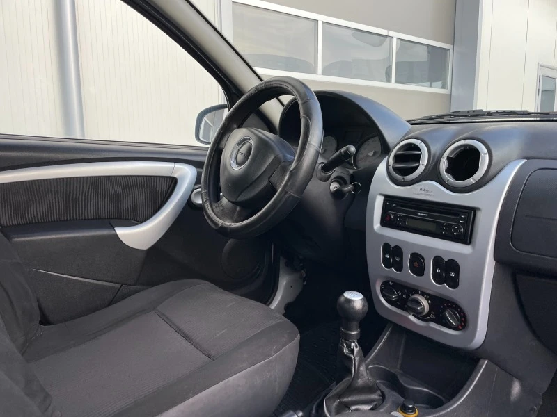 Dacia Sandero 1.4, снимка 14 - Автомобили и джипове - 46082804