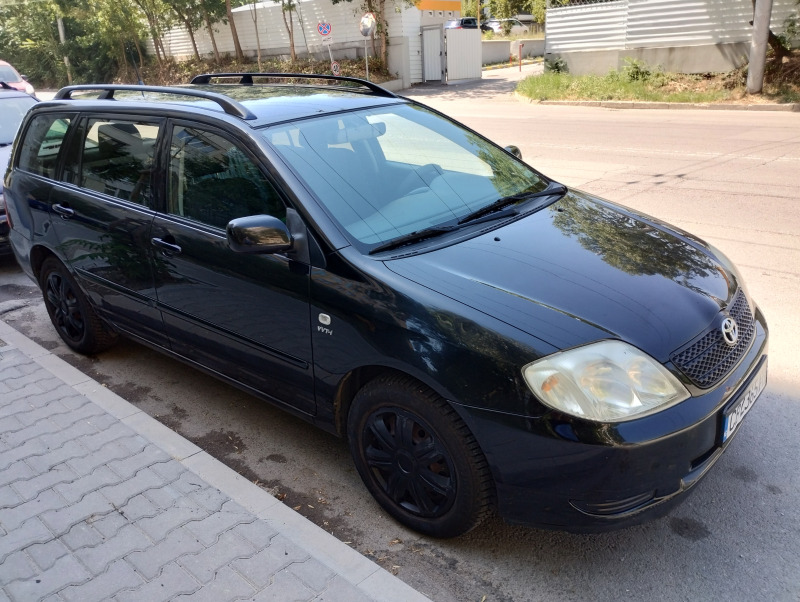 Toyota Corolla 1.4 VVTI, снимка 2 - Автомобили и джипове - 46791391