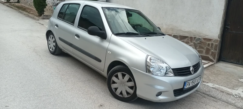 Renault Clio Хечбек , снимка 2 - Автомобили и джипове - 48891234