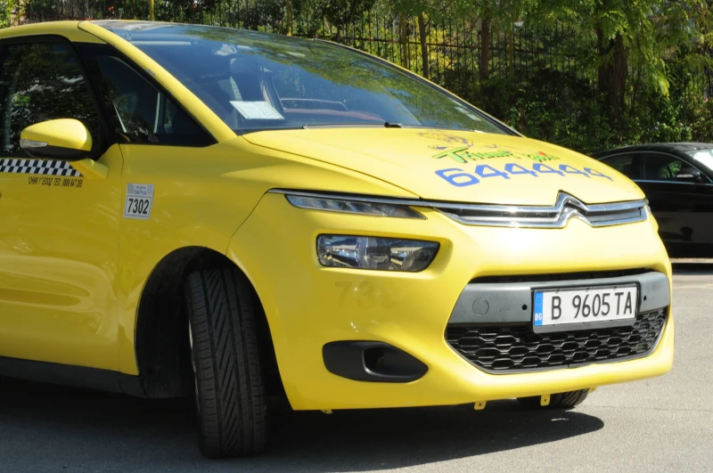 Citroen C4 Picasso 1.6 e+ HDi, снимка 9 - Автомобили и джипове - 51801666