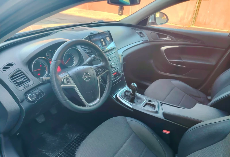 Opel Insignia 2.0CDTI/COSMO/Navi, снимка 5 - Автомобили и джипове - 51824676