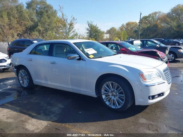 Chrysler 300c, снимка 13 - Автомобили и джипове - 47891577