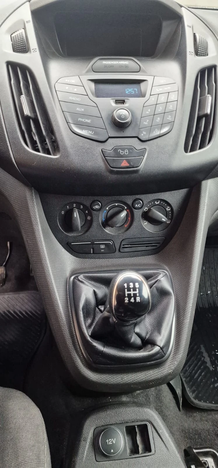 Ford Connect, снимка 9 - Автомобили и джипове - 48284785