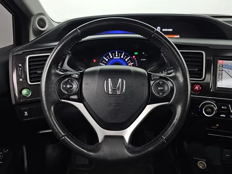 Honda Civic 1.8, снимка 13 - Автомобили и джипове - 54253382