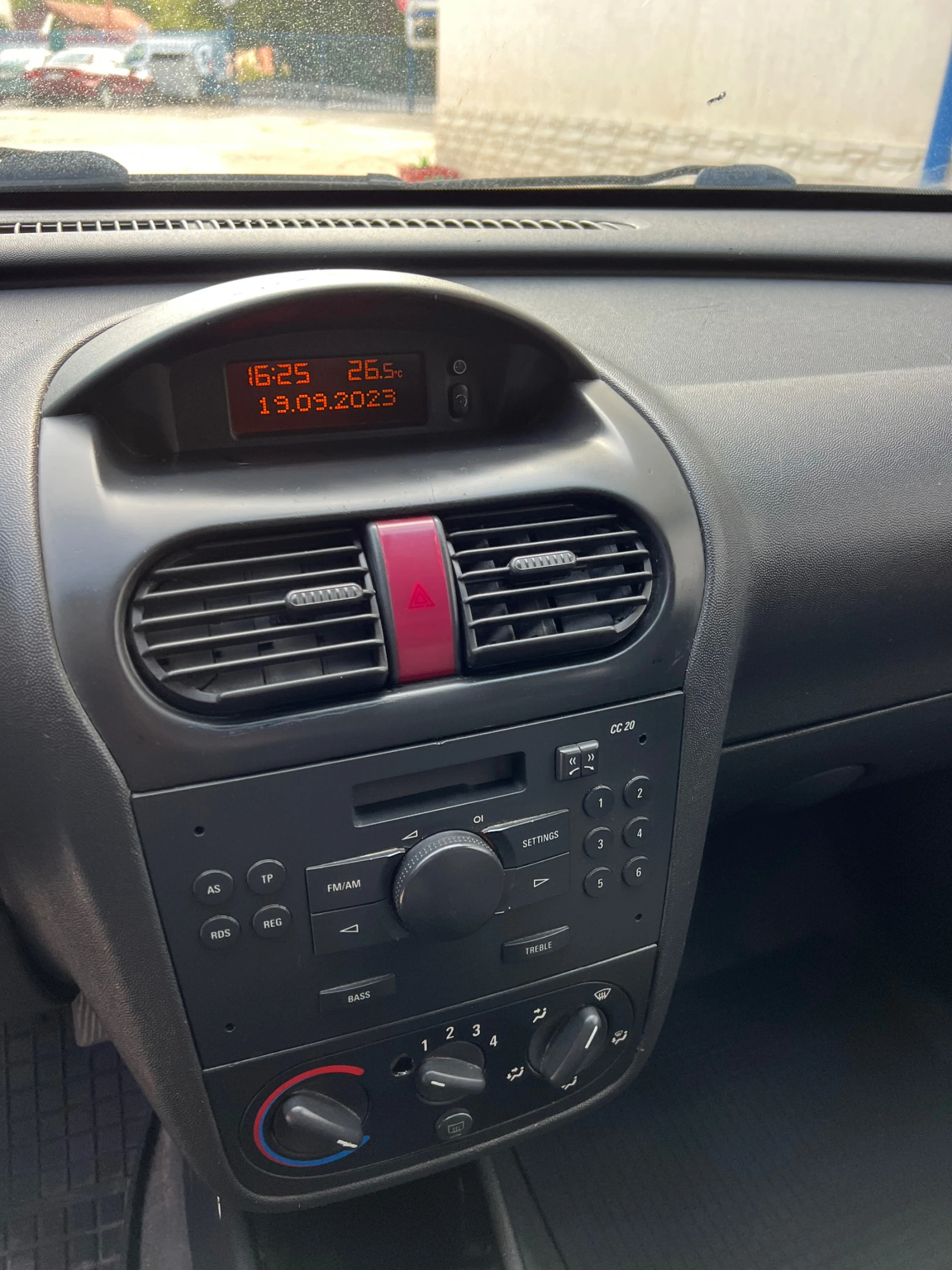 Opel Combo 1.3 M-JET 2006. | Mobile.bg   11