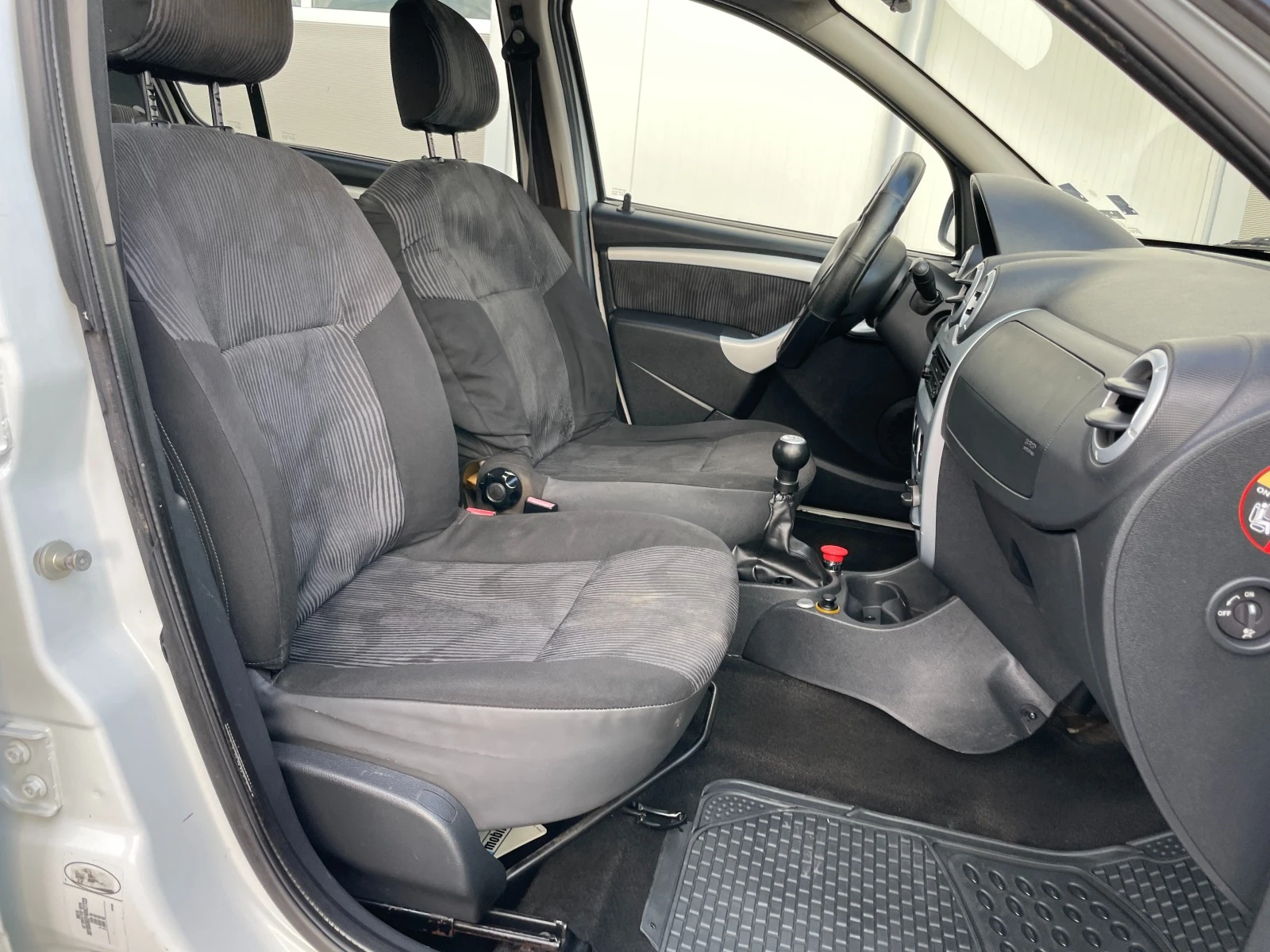 Dacia Sandero 1.4 | Mobile.bg   12