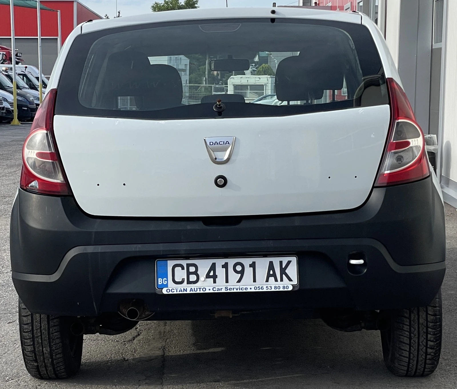 Dacia Sandero 1.4 - изображение 4