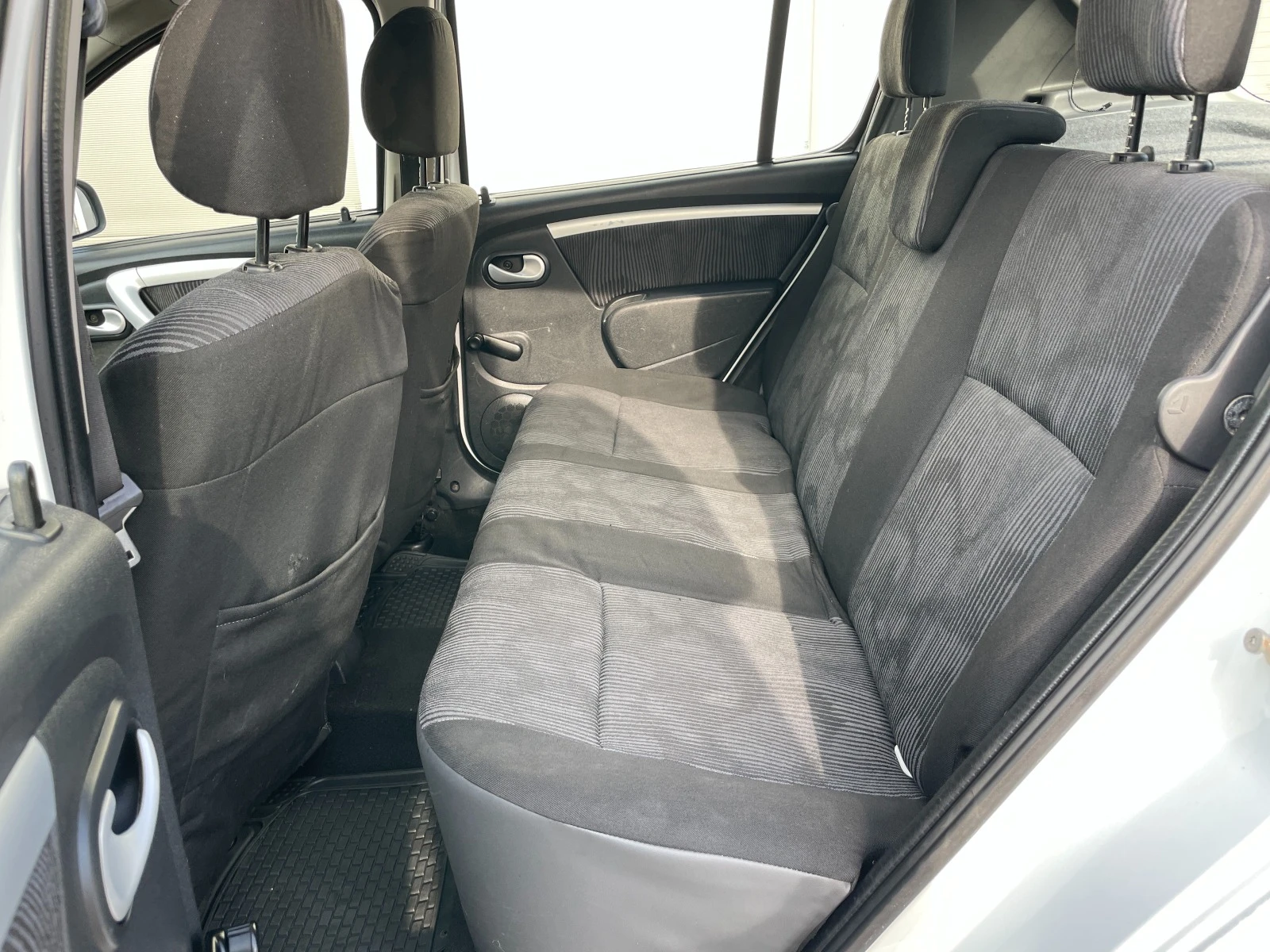 Dacia Sandero 1.4 | Mobile.bg   13