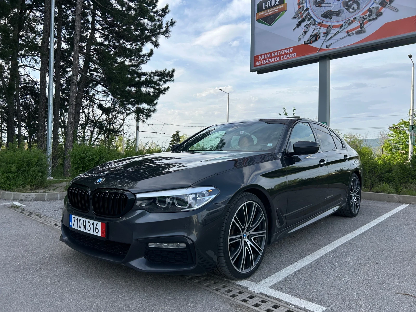 BMW 540 XI M-PACK ЧИСТ КАРФАКС 123000KM GESTURE/H & K - изображение 2